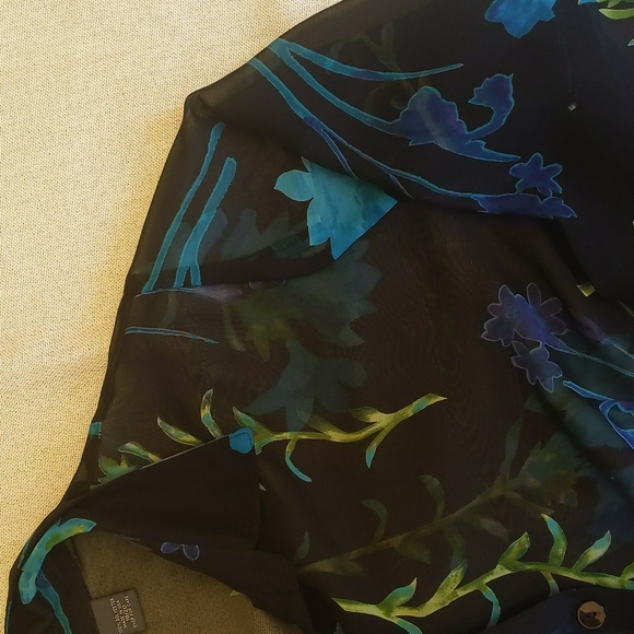 Flowy Sheer Floral Button Down - Picture 3 of 3